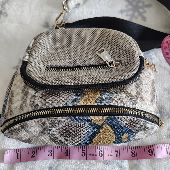 Steve Madden Cliff Multi Snake Crossbody Bag - Picture 10 of 10